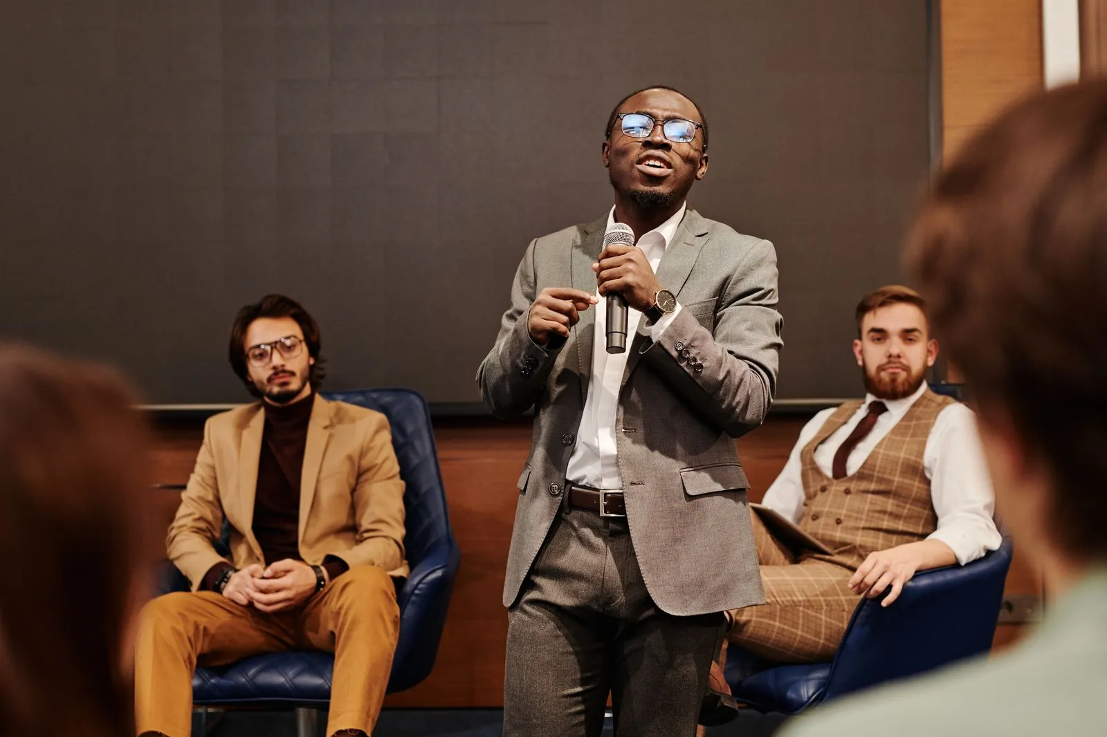 How to Calm Your Nerves Before Giving a Speech